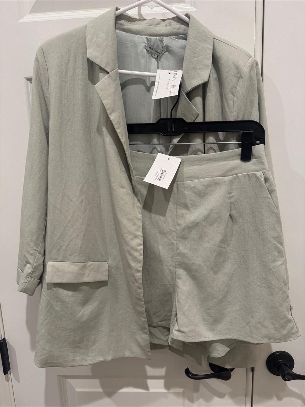 NWT Crescent Linen Blazer and Shorts Set Size Blazer is Small. Shorts Medium